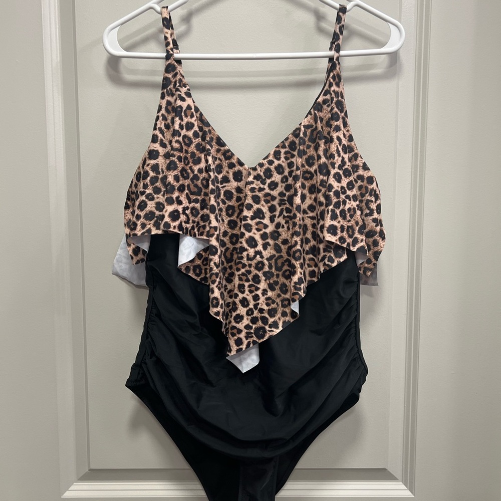 Leopard Print and Black One Piece Swimsuit Size XL - Picture 2 of 4